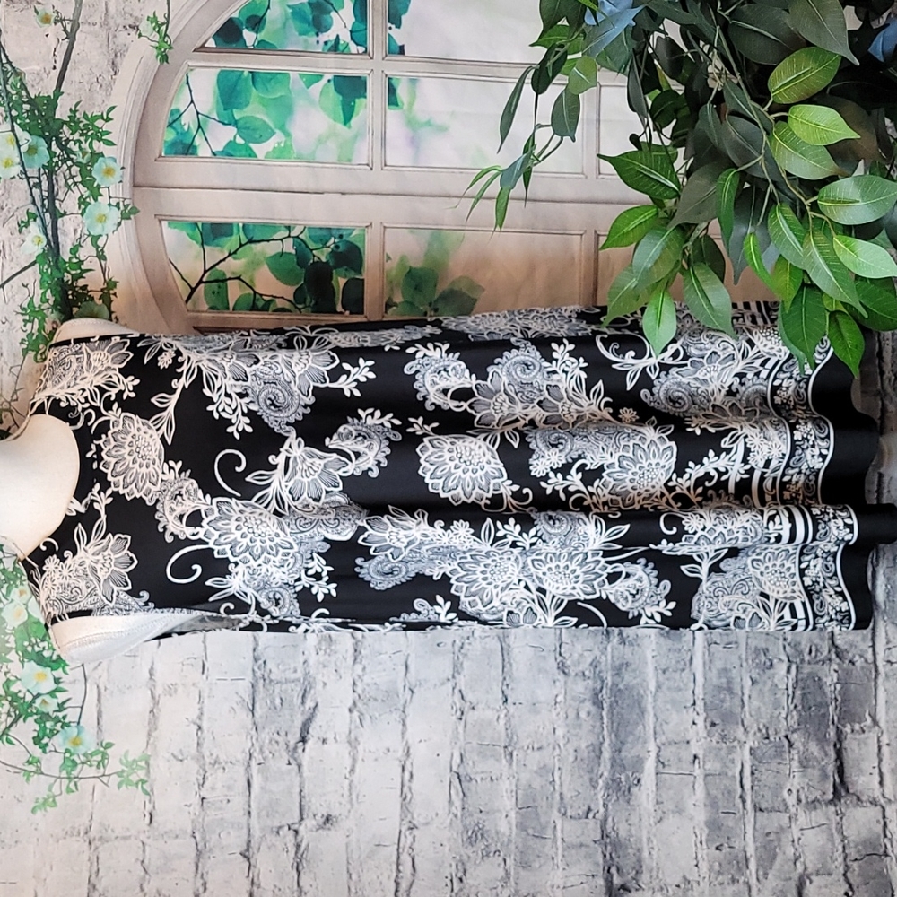 APT. 9 BLACK & WHITE PULLOVER SHEATH